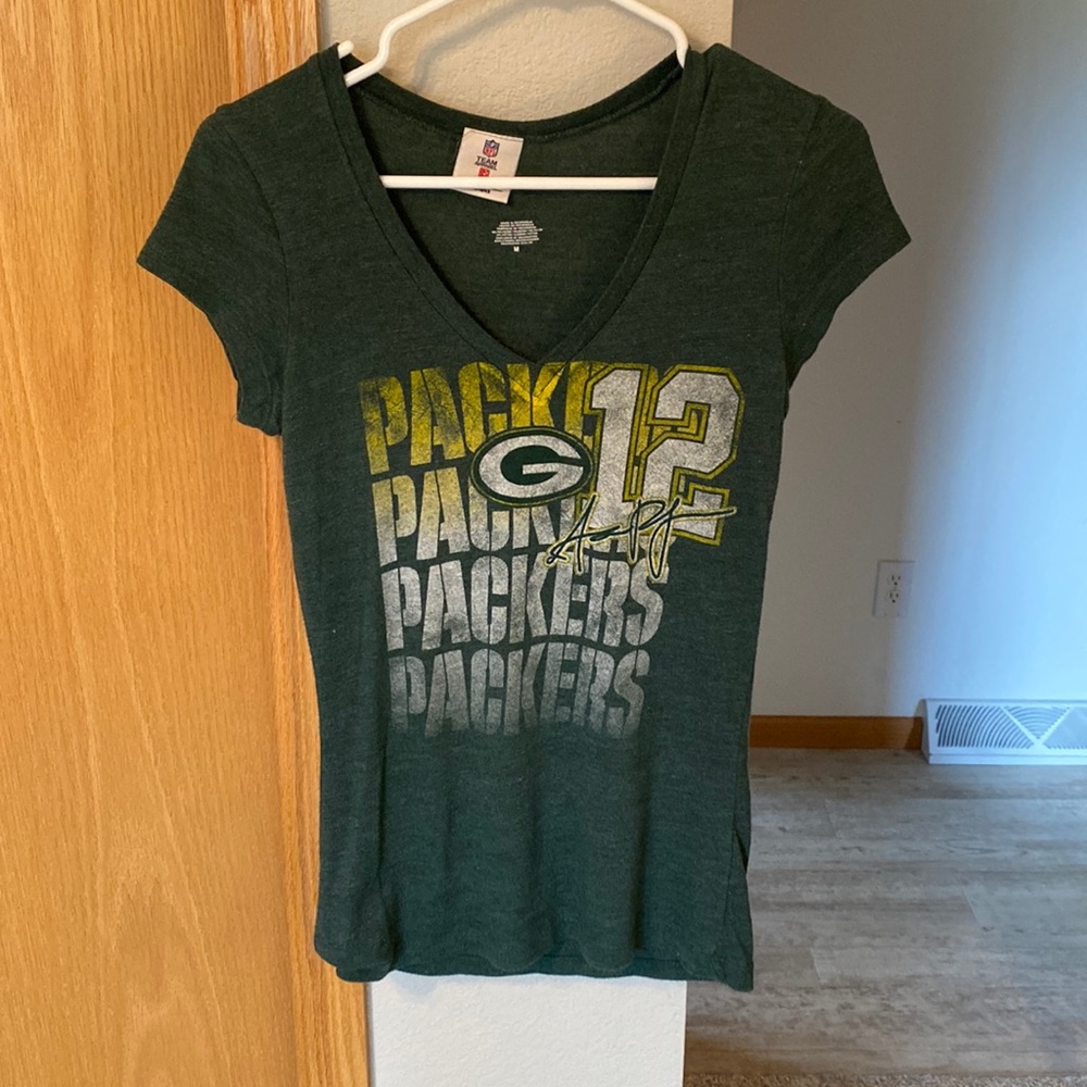 Womens Green Bay Packers Aaron Rodgers tee shirt